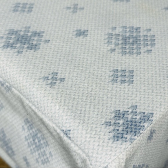 Full Size Flannel Sheet Set by Home Reflections NIB White w/ silver/gray design - Picture 5 of 12